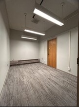 2101 Woolworth Ave, Omaha, NE à louer Photo intérieure– Image 2 sur 2