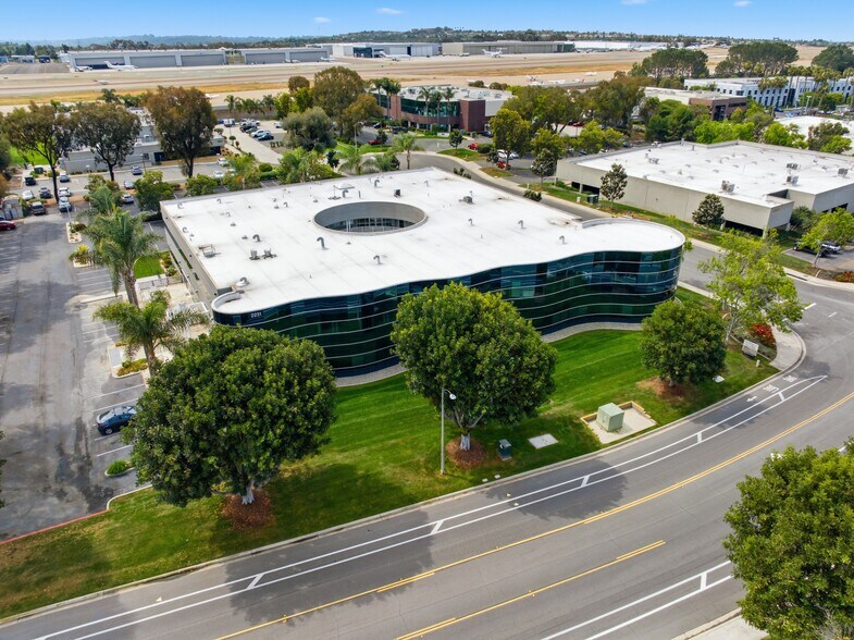 2231 Rutherford Rd, Carlsbad, CA à louer - Aérien – Image 3 sur 15