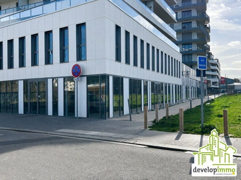 Bureau dans Caen à vendre - Photo de l’immeuble – Image 2 sur 4
