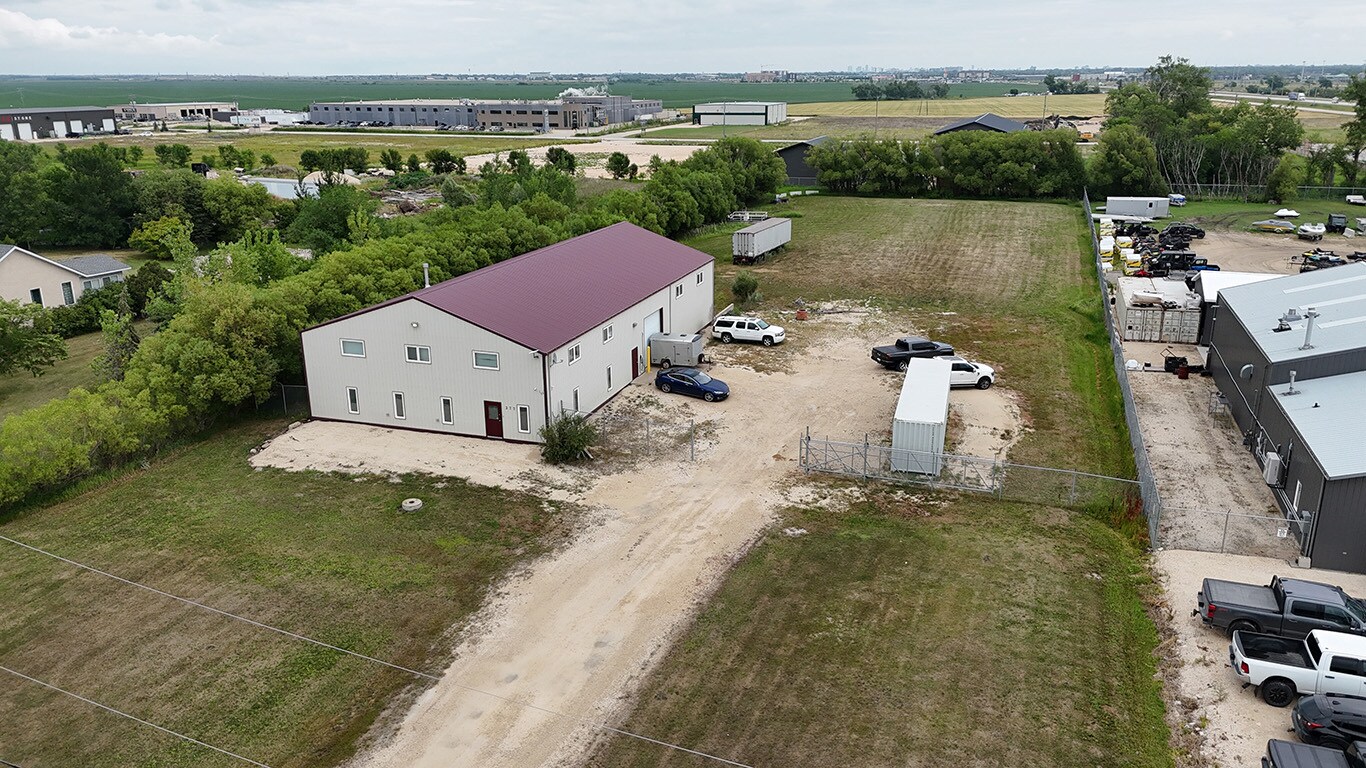 377 Cameron St, Headingley, MB à vendre Photo principale– Image 1 sur 10