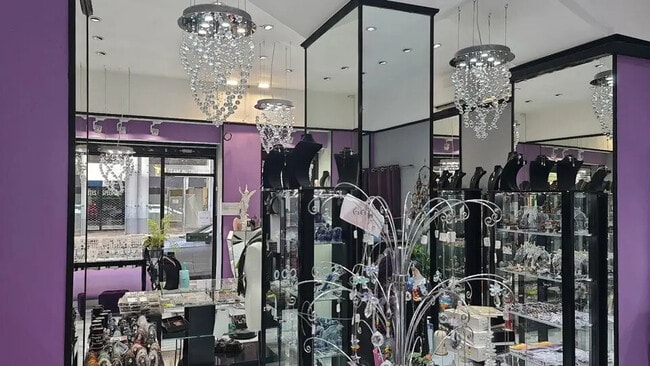 Plus de détails pour Local commercial à louer