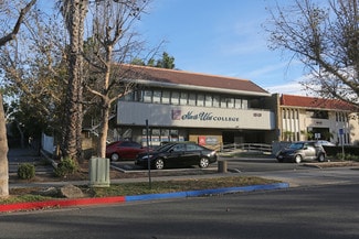 Plus de détails pour 1840 E 17th St, Santa Ana, CA - Bureau à louer