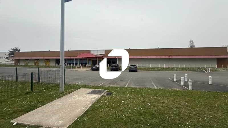 Local commercial dans Vert-Saint-Denis à louer Photo de l’immeuble– Image 1 sur 4