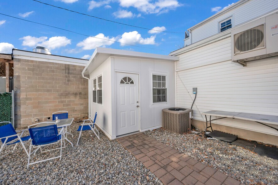 305 Nelson Ave, Staten Island, NY à louer - Photo de l’immeuble – Image 2 sur 8