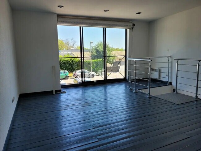 Plus de détails pour Bureau à louer