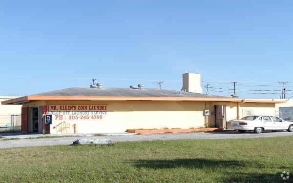 1461 N Krome Ave, Florida City, FL à vendre - Photo de l’immeuble – Image 3 sur 26
