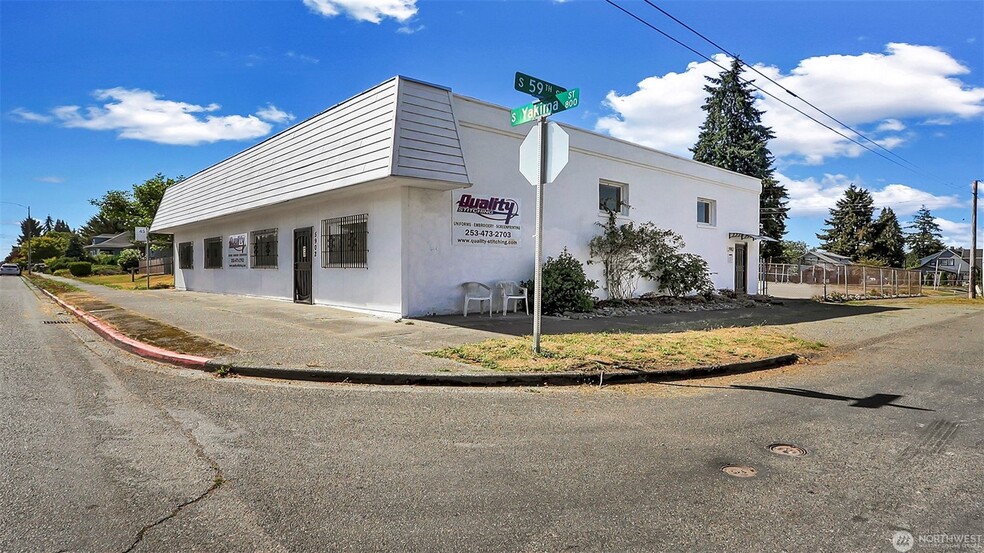 5902 Yakima Ave, Tacoma, WA à vendre - Photo principale – Image 1 sur 6