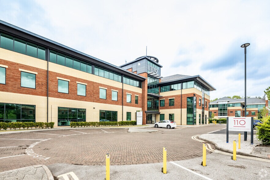 110 Birchwood Blvd, Warrington à louer - Photo de l’immeuble – Image 2 sur 3