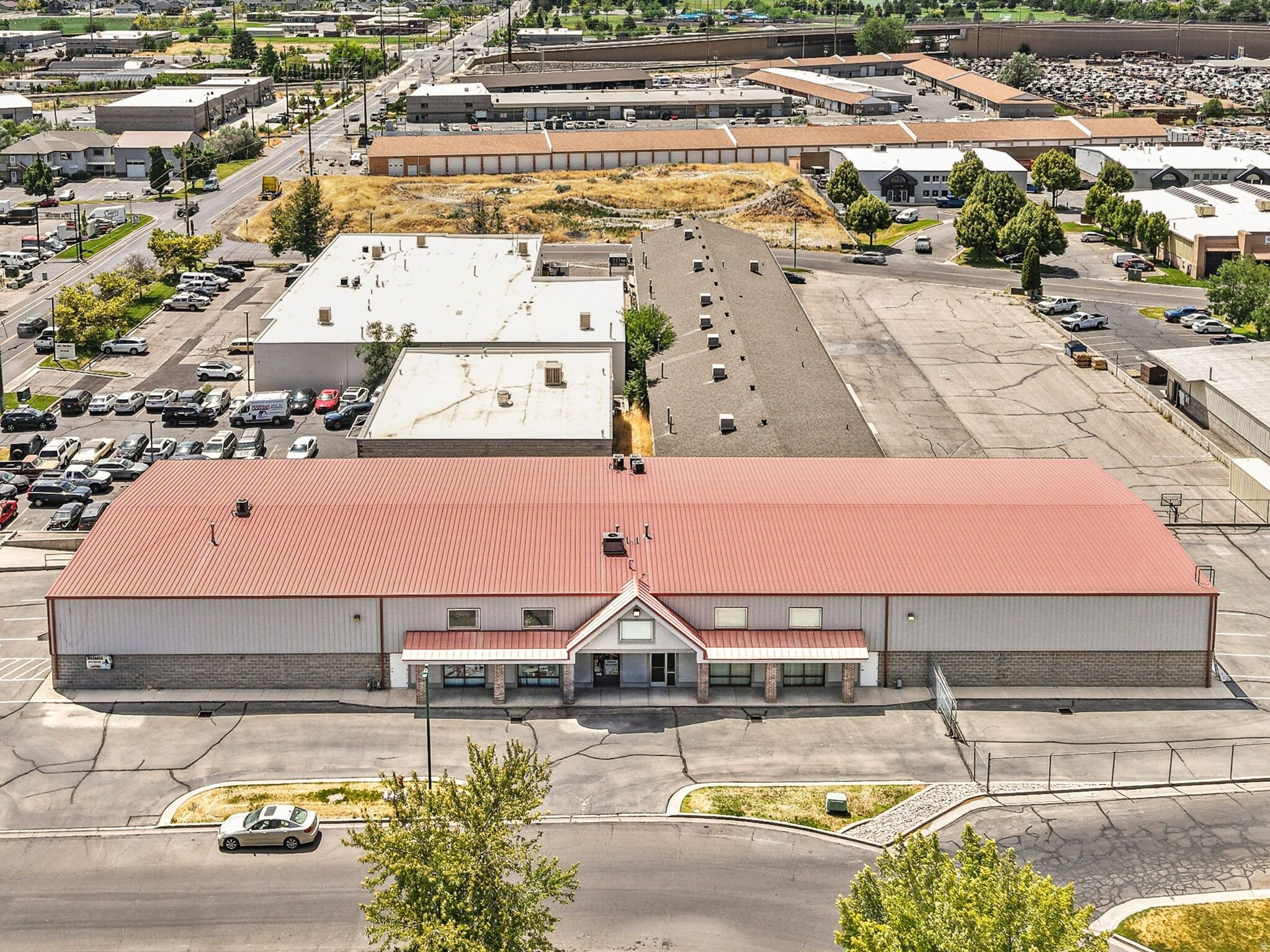 376-384 Commerce Loop, Orem, UT à louer Photo principale– Image 1 sur 15
