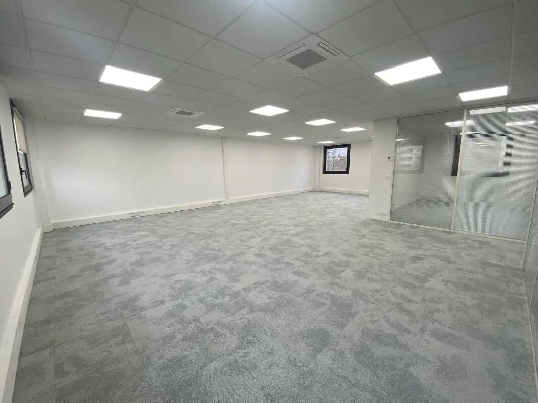 Bureau dans Saint-Gratien à louer Photo de l’immeuble– Image 1 sur 9
