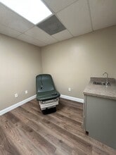 3488 East Lake Rd, Palm Harbor, FL à louer Photo intérieure– Image 1 sur 12