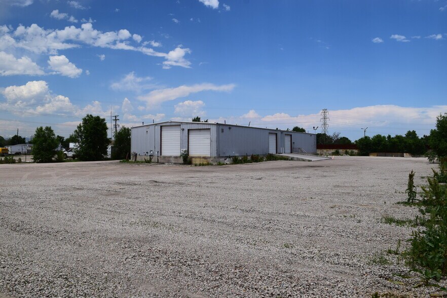 4241 E 64th Ave, Commerce City, CO à louer - Photo de l’immeuble – Image 2 sur 15