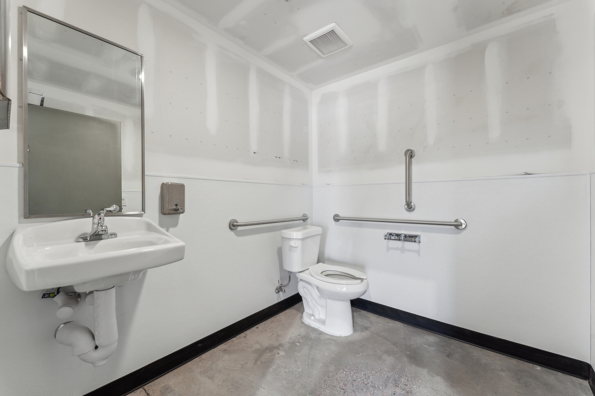 7915 Glen Harbor Blvd, Glendale, AZ à louer Photo intérieure– Image 1 sur 5