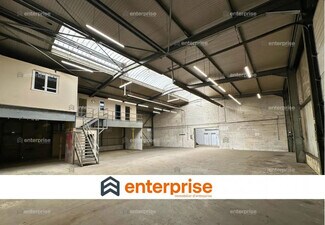 Plus de détails pour Local d'activités à louer