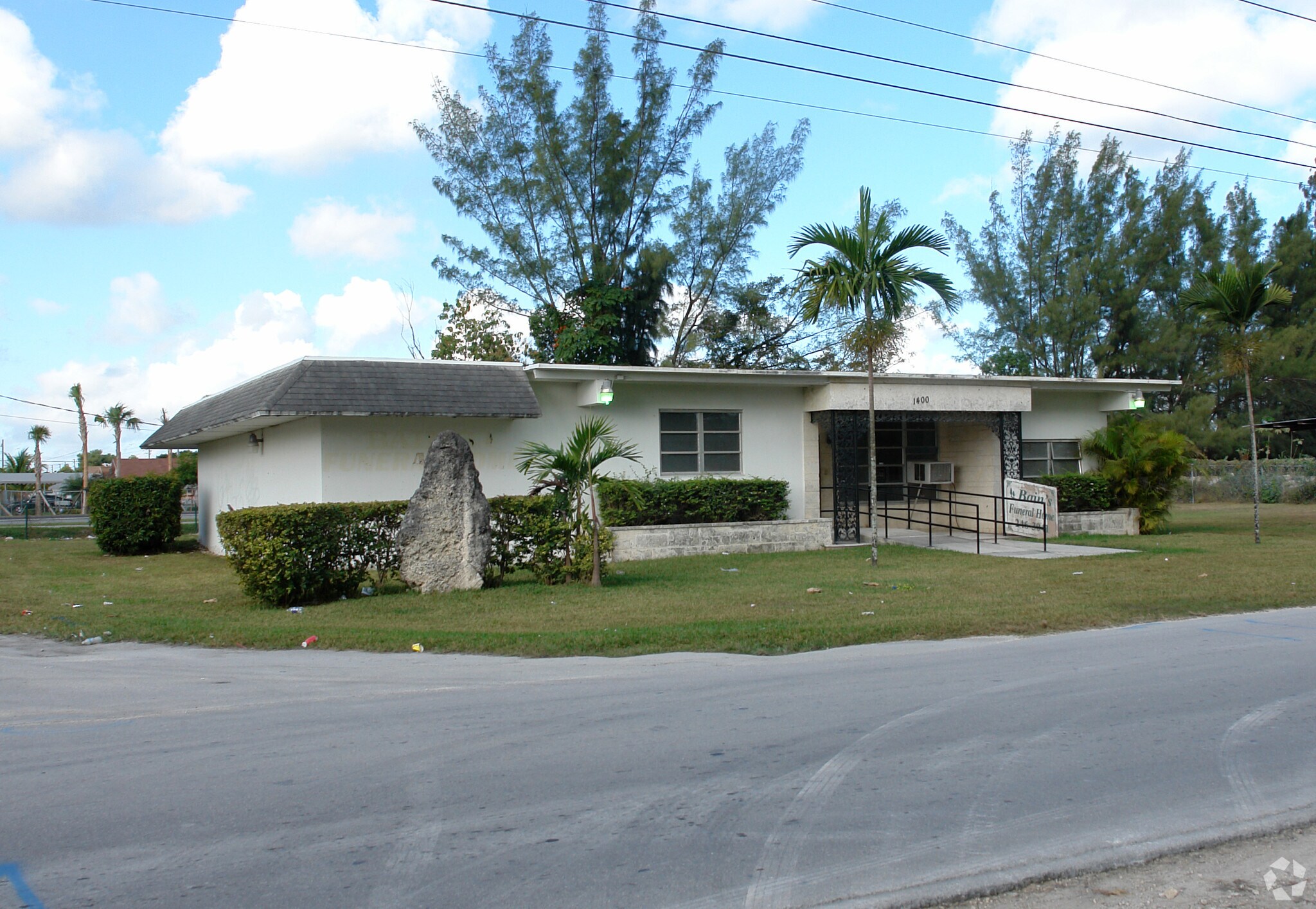 1400 NW 3rd Ave, Homestead, FL à louer Photo principale– Image 1 sur 3