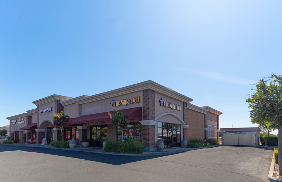 5121 Business Center Dr, Fairfield, CA à louer - Photo de l’immeuble – Image 1 sur 2