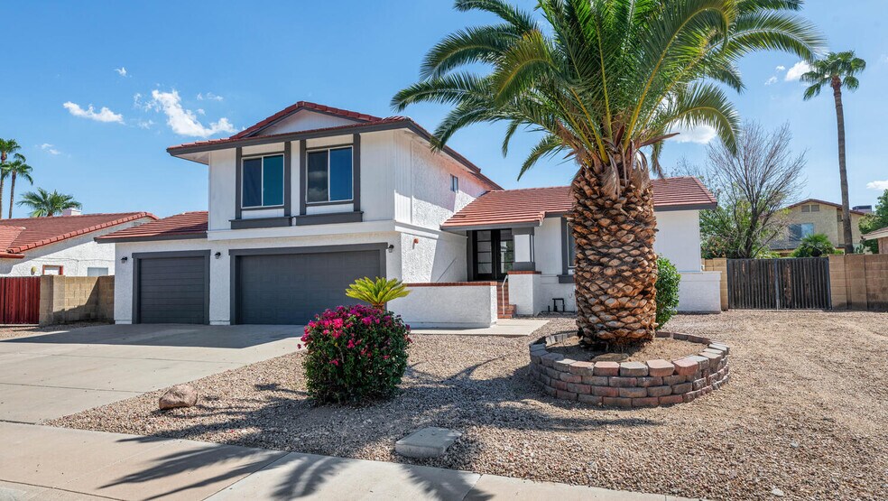 1927 E Crocus Dr, Phoenix, AZ à louer - Photo de l’immeuble – Image 2 sur 49