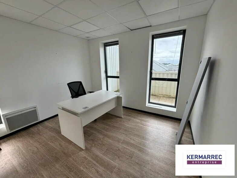 Bureau dans Séné à louer - Photo de l’immeuble – Image 2 sur 2