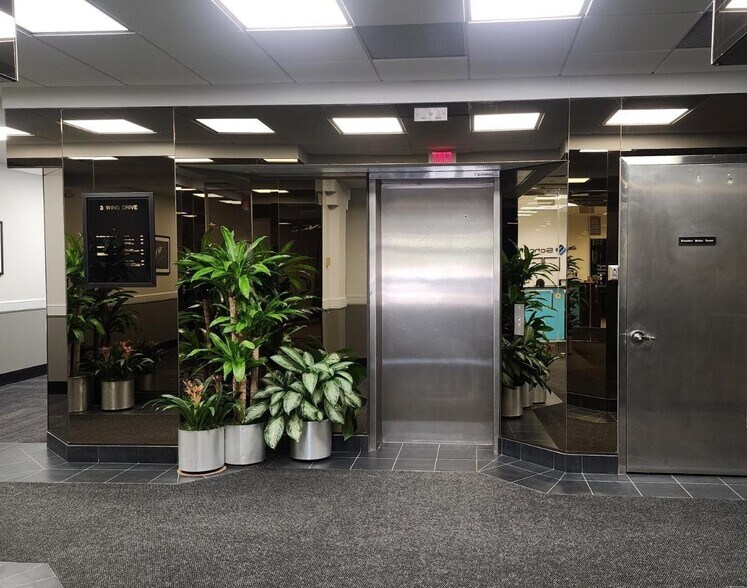 3 Wing Dr, Cedar Knolls, NJ à louer - Hall d’entrée – Image 3 sur 8