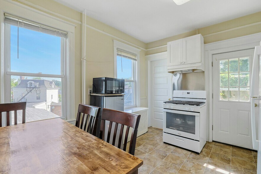 3 Linden Pl, Tarrytown, NY à vendre - Photo de l’immeuble – Image 3 sur 28