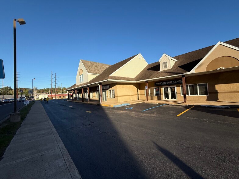 340 Railroad St, Danville, PA à louer - Photo principale – Image 1 sur 10