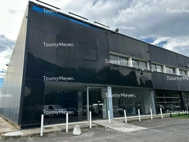 Plus de détails pour Local commercial à louer