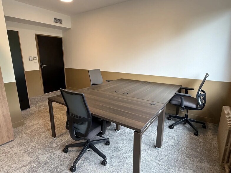 68 Rue Duquesne, Lyon à louer - Photo de l’immeuble – Image 2 sur 5