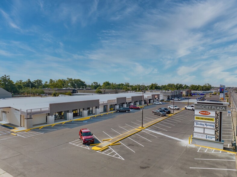 3529 Ryan St, Lake Charles, LA à louer - Photo de l’immeuble – Image 1 sur 1