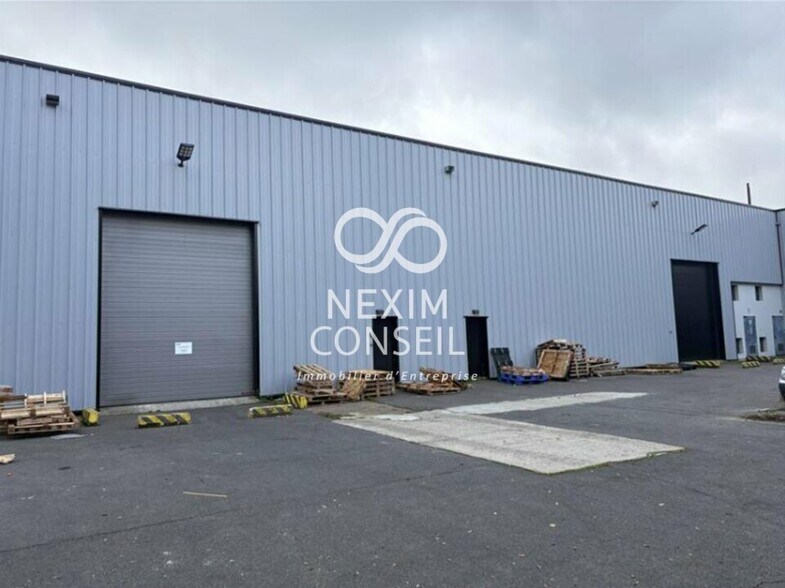 Industriel/Logistique dans Villeneuve-la-Garenne à louer - Photo de l’immeuble – Image 2 sur 2