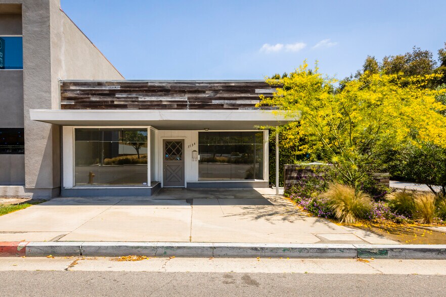 3732-3740 Long Beach Blvd, Long Beach, CA à louer - Photo de l’immeuble – Image 3 sur 10