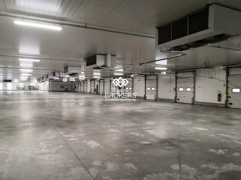 Industriel/Logistique dans La Crèche à louer - Photo intérieure – Image 1 sur 8