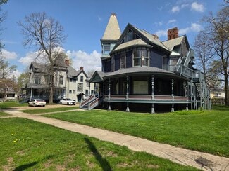 Plus de détails pour 316-324 Stuart Ave Multifamily Portfolio – Logement à vendre, Kalamazoo, MI