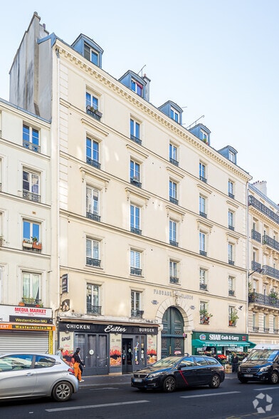 148 Rue Du Faubourg Saint-Denis, Paris à louer - Photo principale – Image 3 sur 9