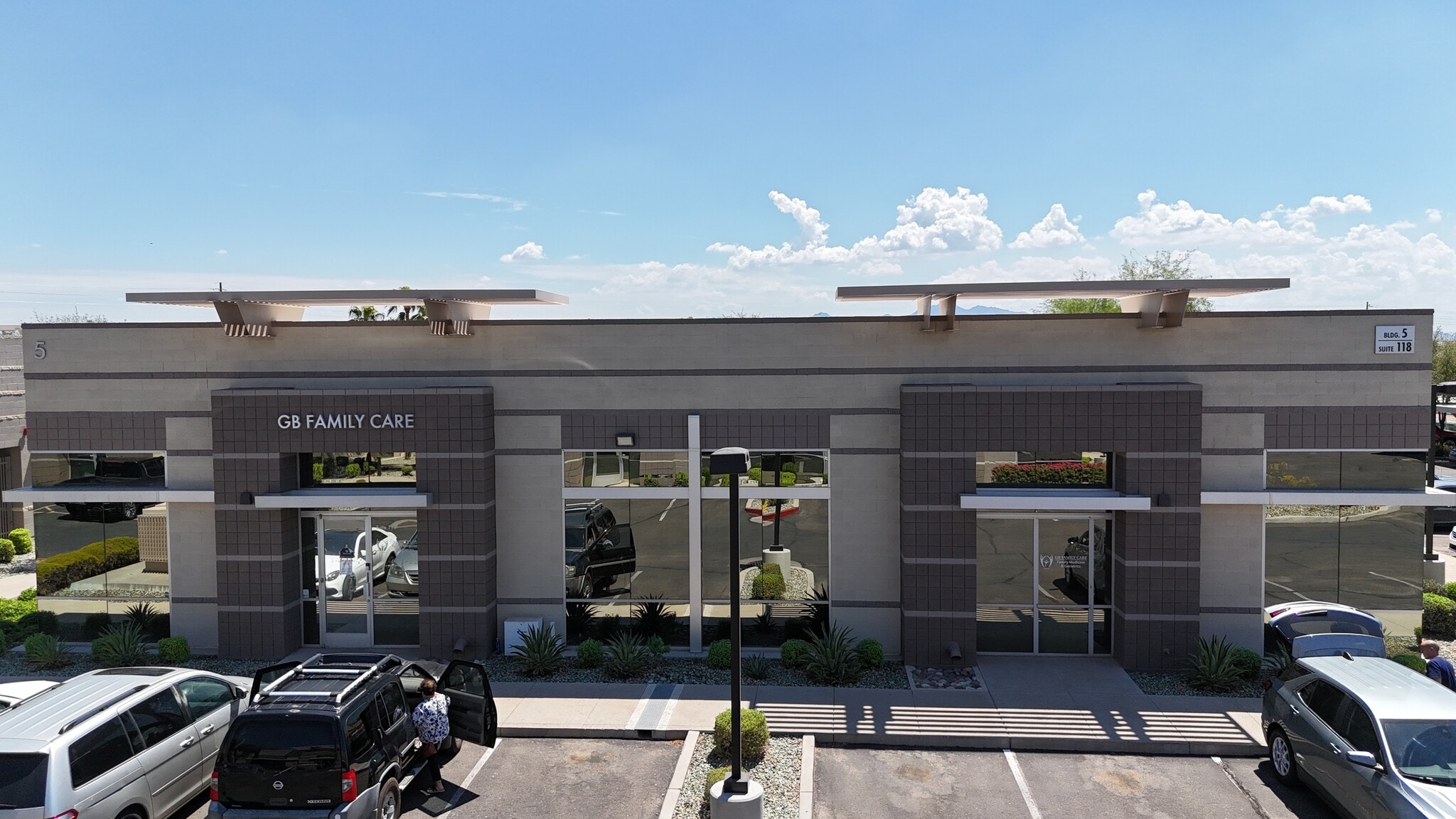 9150 W Indian School Rd, Phoenix, AZ à vendre Photo principale– Image 1 sur 25