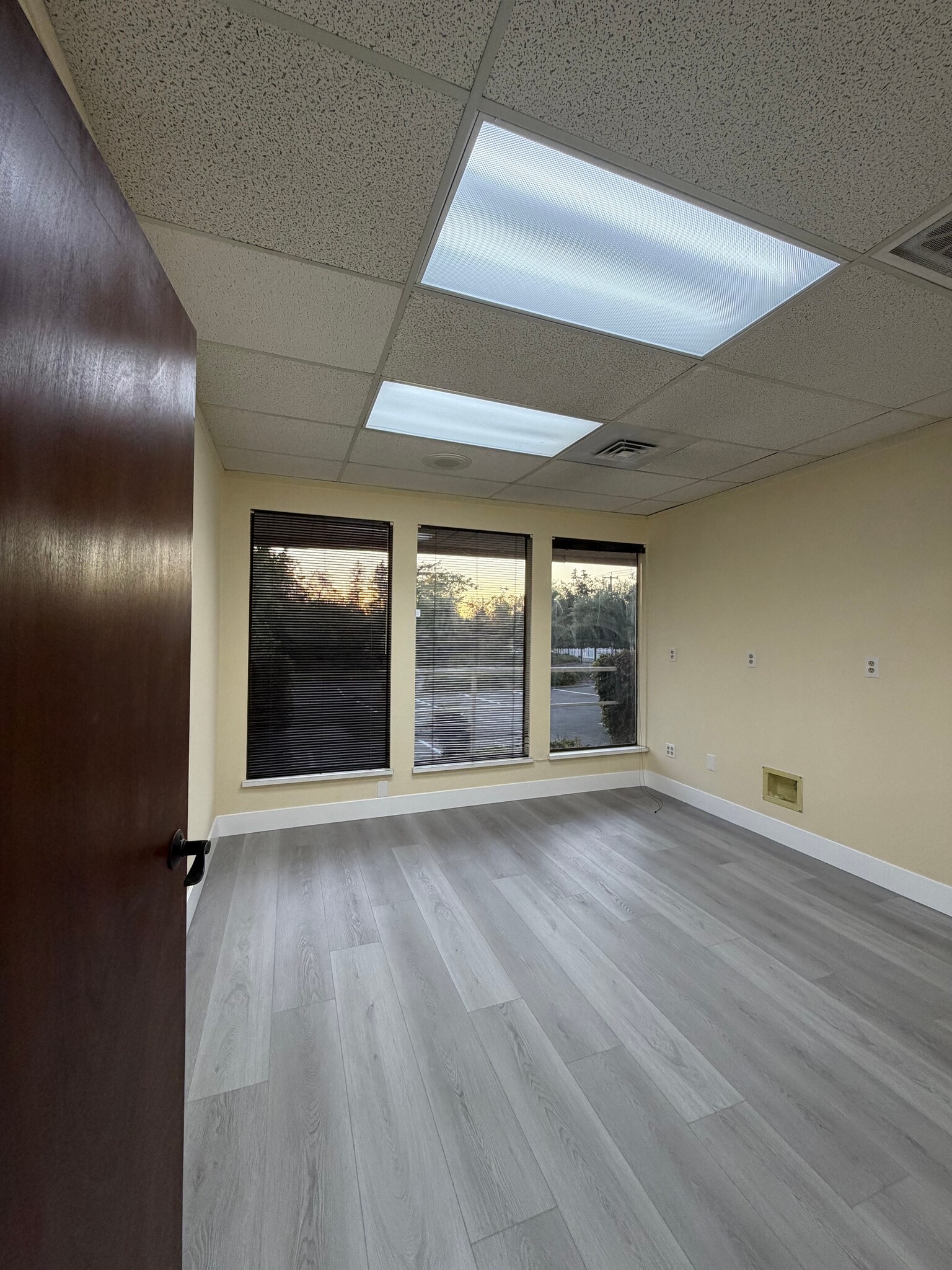6151 Fair Oaks Blvd, Carmichael, CA à louer Photo intérieure– Image 1 sur 6
