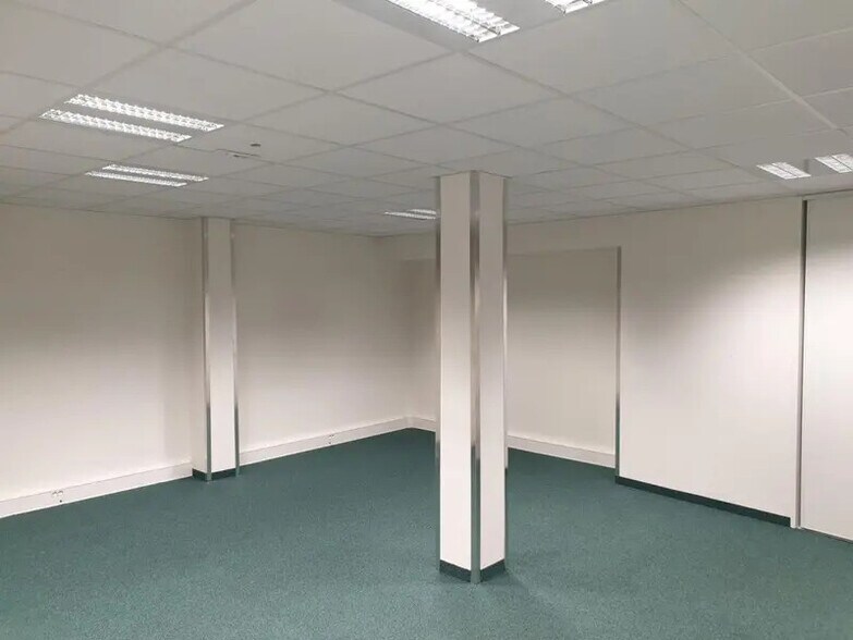 Bureau dans Nantes à louer - Photo de l’immeuble – Image 1 sur 3