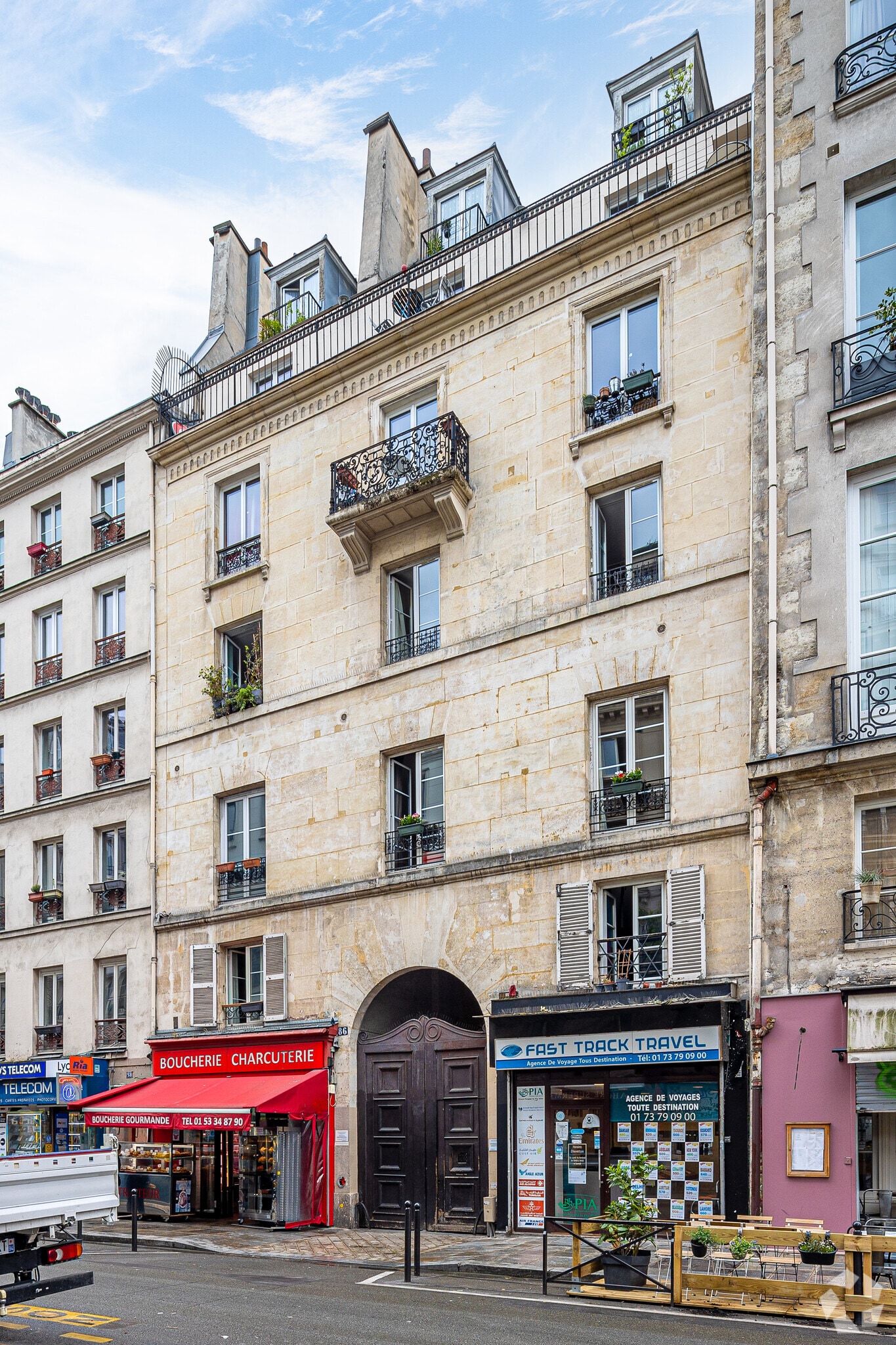 Rue Du Faubourg Saint-Denis, Paris à louer Photo de l’immeuble– Image 1 sur 3