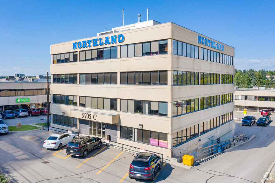 9705 Horton Rd SW, Calgary, AB à louer - Photo de l’immeuble – Image 2 sur 8