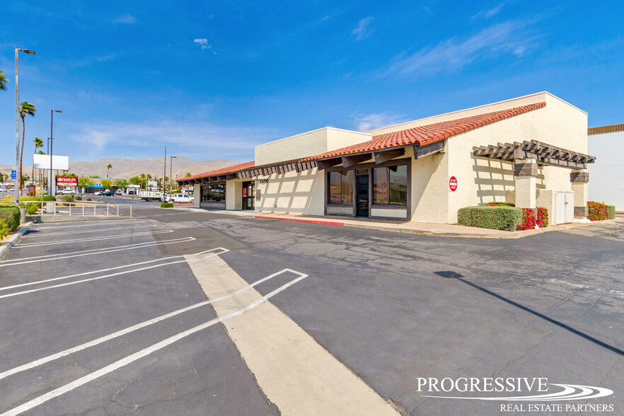 13210 Palm Dr, Desert Hot Springs, CA à louer - Photo de l’immeuble – Image 3 sur 6