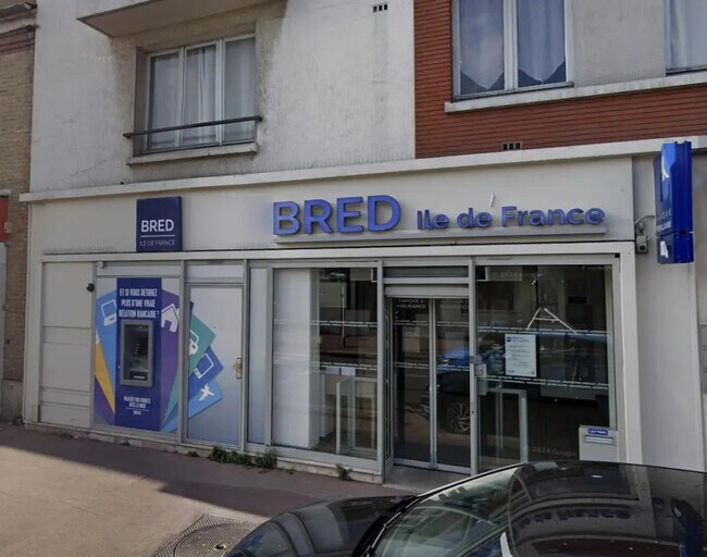 Plus de détails pour Local commercial à louer