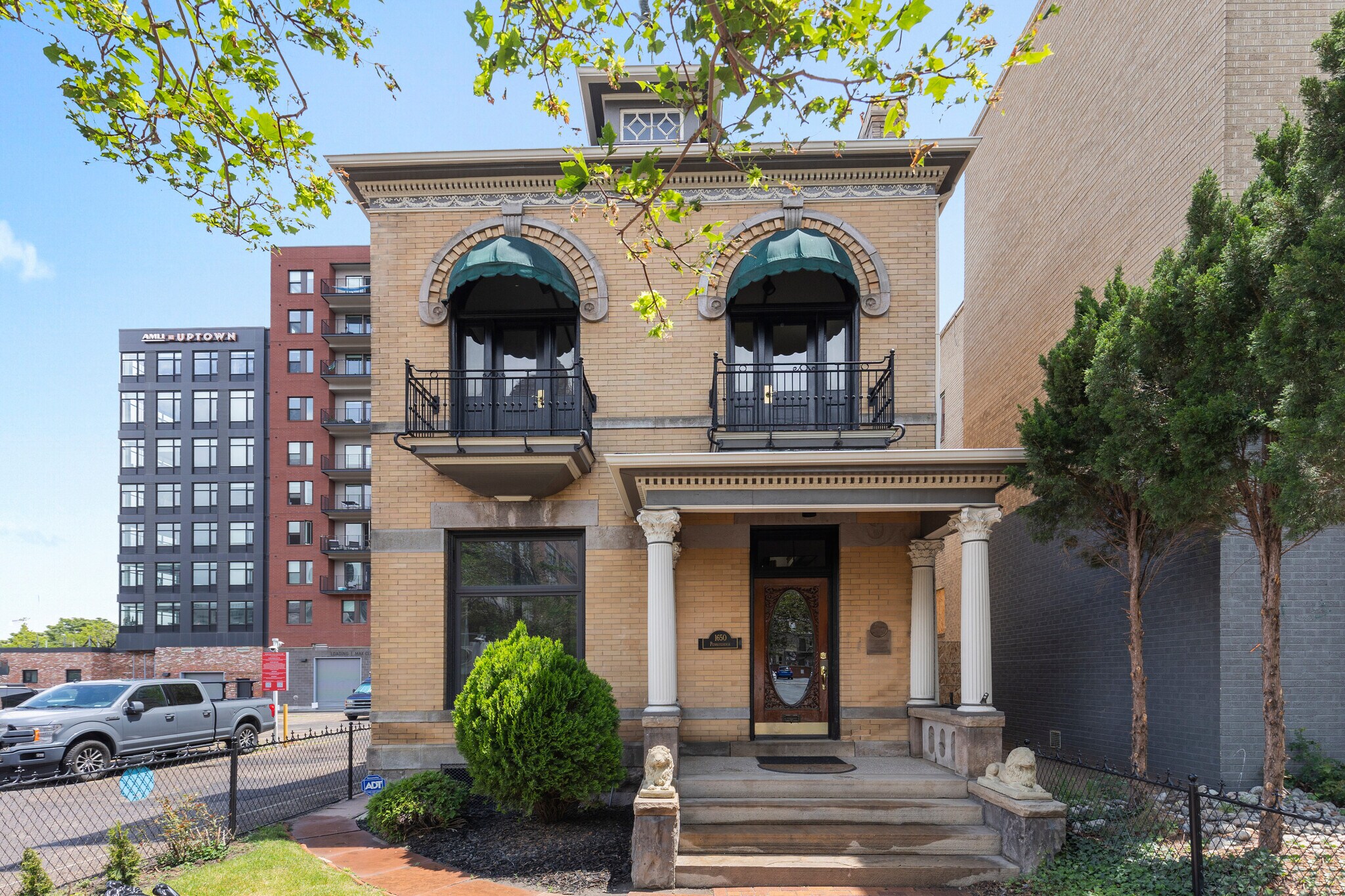 1650 Pennsylvania St, Denver, CO à vendre Photo de l’immeuble– Image 1 sur 46