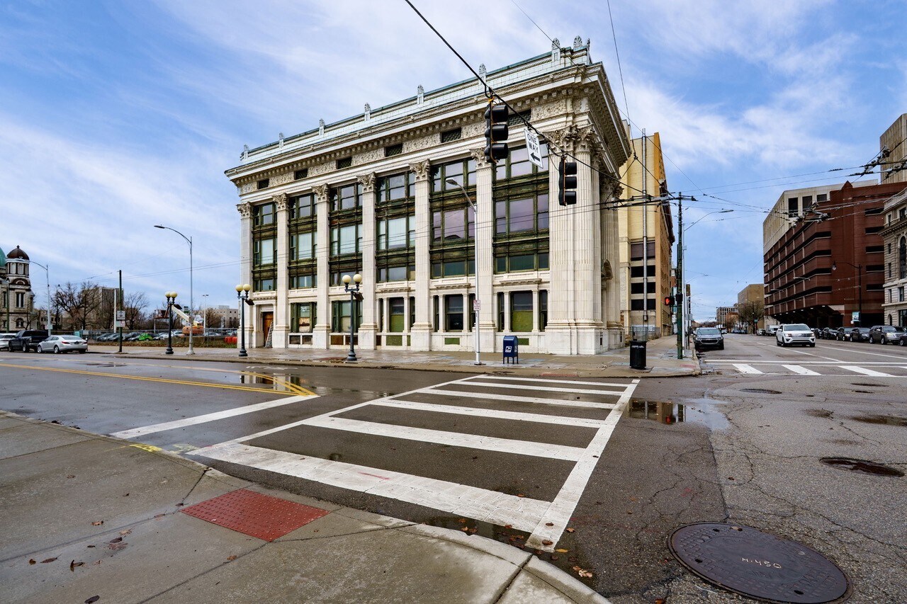 115 W 4th St, Dayton, OH à vendre Photo principale– Image 1 sur 10