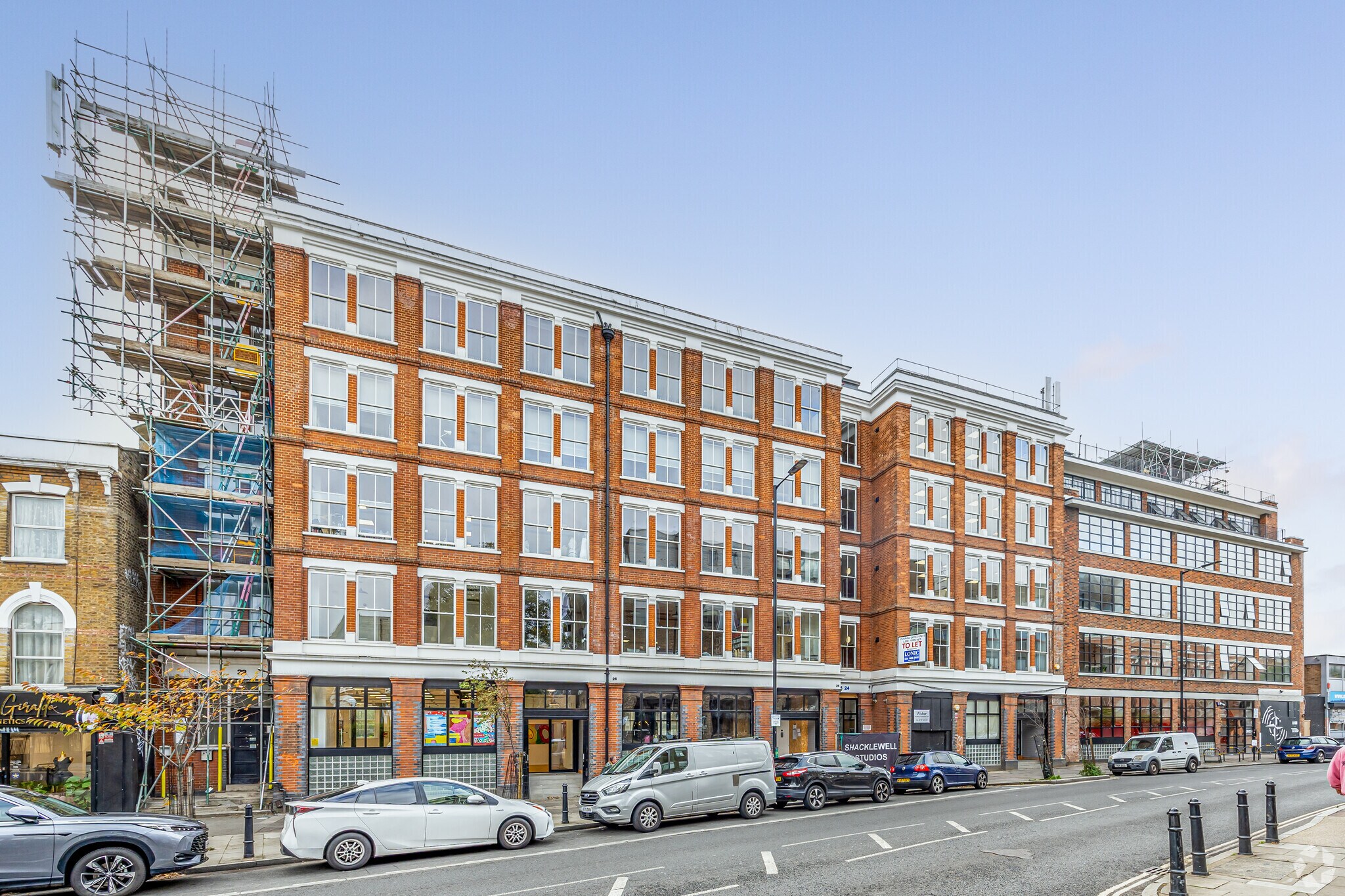 18-28 Shacklewell Ln, Londres à louer Photo principale– Image 1 sur 3