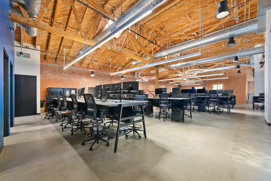 2223-2229 S Carmelina Ave, Los Angeles, CA à louer - Photo de l’immeuble – Image 3 sur 16