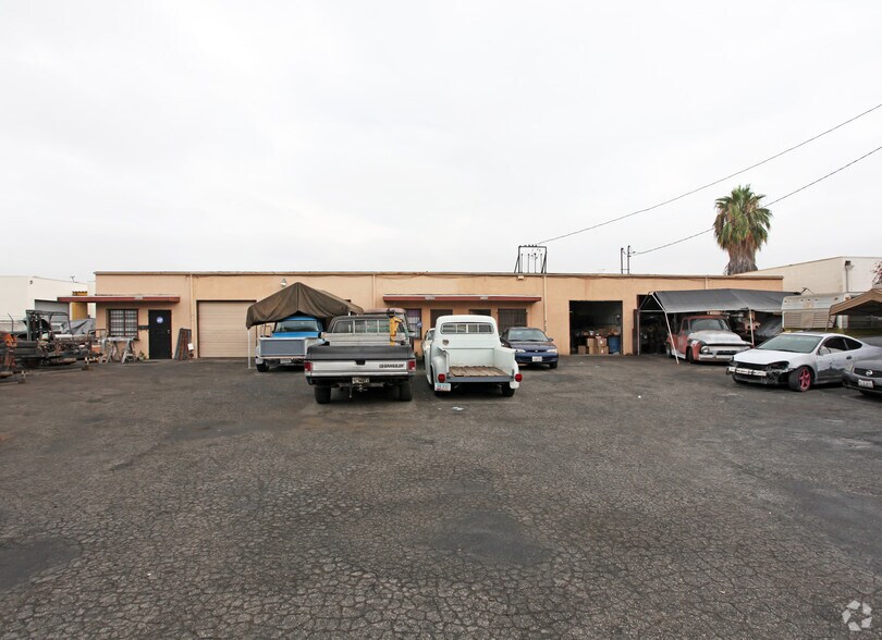 10031 Rush St, South El Monte, CA à louer - Photo de l’immeuble – Image 3 sur 37