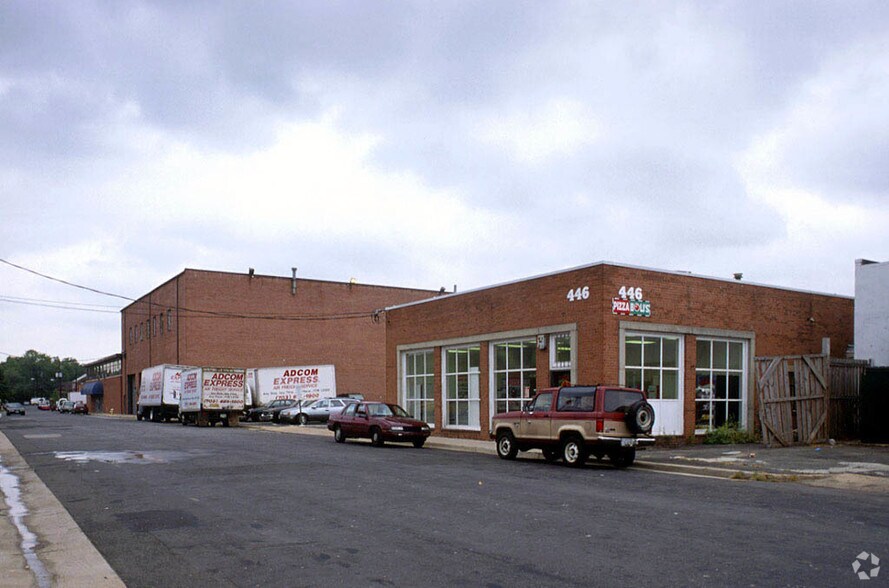 400 Calvert Ave, Alexandria, VA à vendre - Photo de l’immeuble – Image 2 sur 10