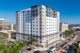 Plus de détails pour 920 Manatee Ave W, Bradenton, FL - Local commercial à louer