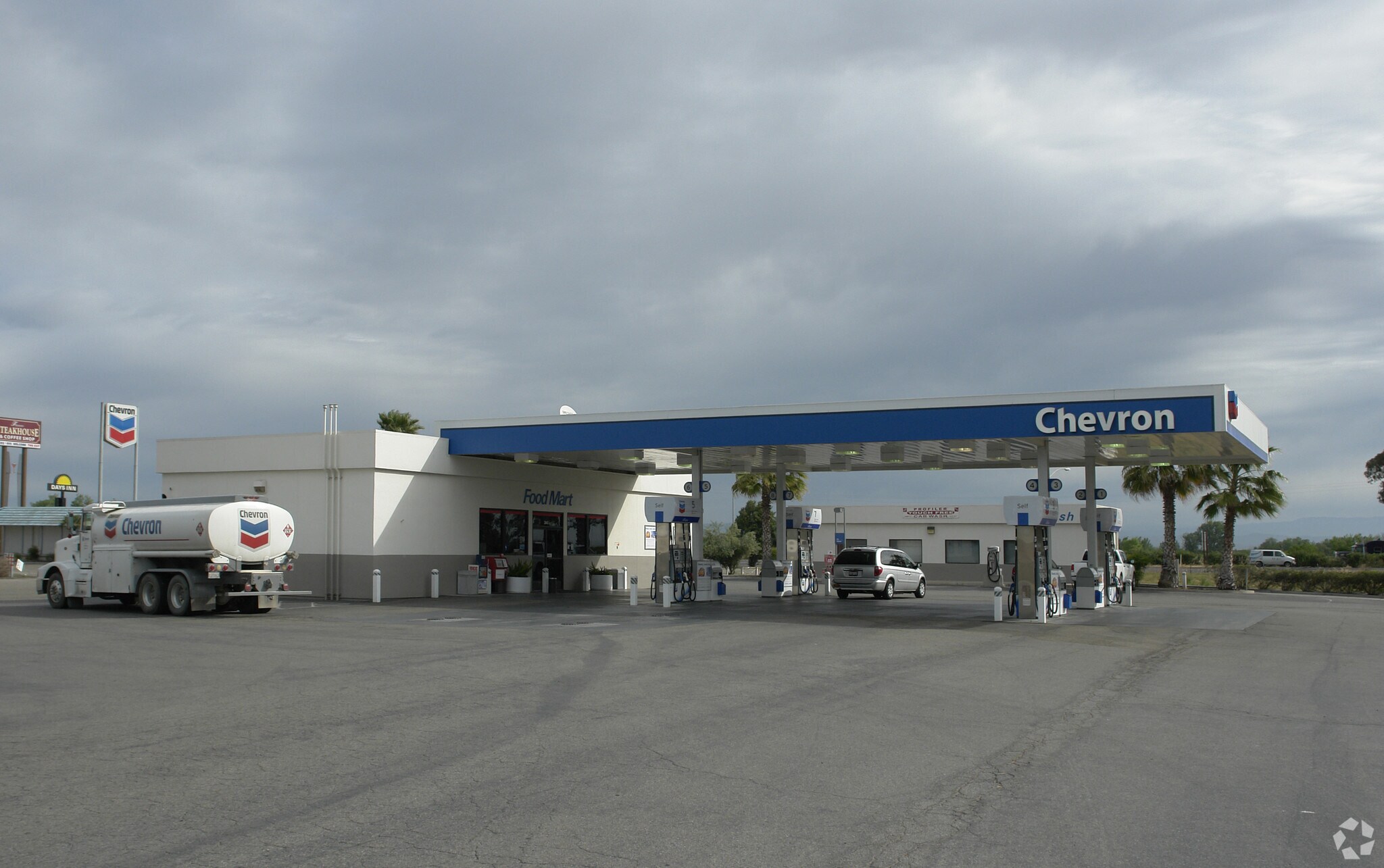 240 E Robertson Blvd, Chowchilla, CA à vendre Photo principale– Image 1 sur 4