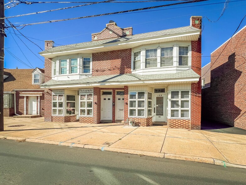 136 Bellevue Ave, Penndel, PA à vendre - Photo de l’immeuble – Image 3 sur 35