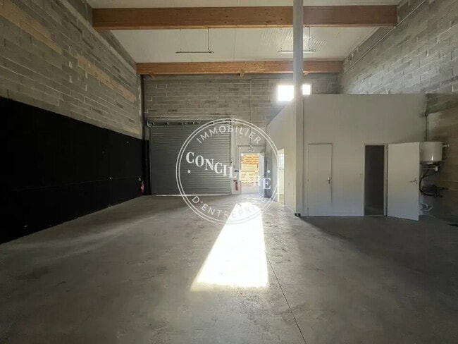 Plus de détails pour Industriel/Logistique à louer